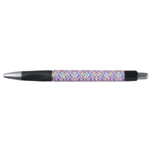 Der Stift hat schwarze Akzente und einen Klick
