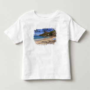 Der Strand im Pigeon Island Nationalpark Kleinkind T-shirt