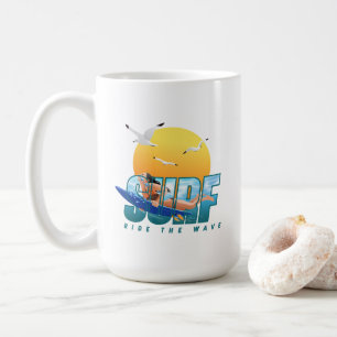 Der Surfer fährt die Welle F) Klassische Tasse N