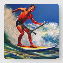 Der Surfer fährt die Wellen