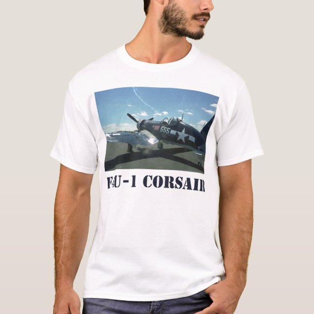 Der T - Shirt der Männer des Seeräuber-F4U-1 (Vorderseite)