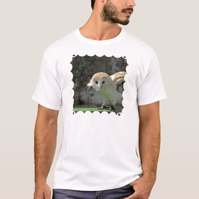 Der T - Shirt der Schleiereule-Männer (Vorderseite)