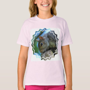 Der T - Shirt des Eichhörnchen-Gesichts-Mädchens