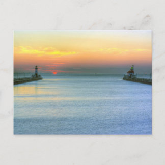 Der Tag steht bevor Postkarte