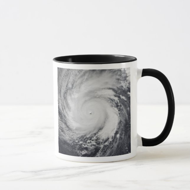 Der Taifun Faxai im Western des Pazifischen Ozeans Tasse (Rechts)