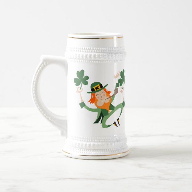 Der tanzende Leprechaun Bierglas (Links)