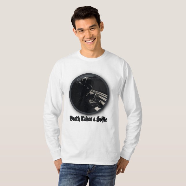 Der Tod nimmt sich selbst ein T-Shirt (Vorne ganz)