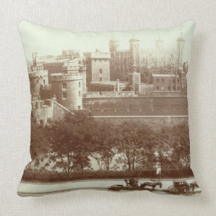 Der Tower von London (Sepia-Foto) Kissen