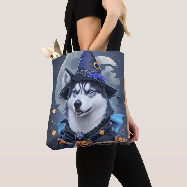 Der verzauberte Husky-Hund: Magische Halloween-Fre Tasche (Von Nahem)