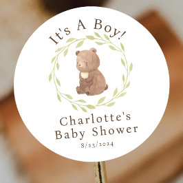 Der verzauberte Wald ist ein Junge Runder Aufkleber