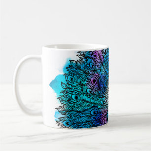 Der von Hand gezogene Pfauenvogel besteht aus viel Kaffeetasse