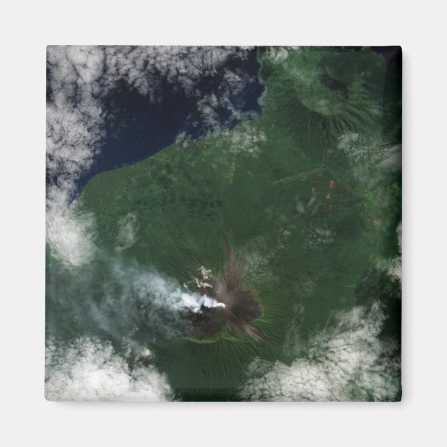 Der Vulkan Ulawun New Britain Summit Magnet (Vorne)