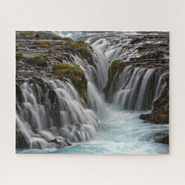 Der Wasserfall "Blue Bruarfoss" in Island (Horizontal)