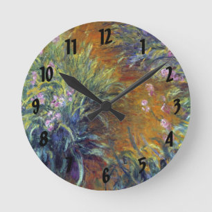 Der Weg durch die Schwertlilien von Claude Monet Runde Wanduhr