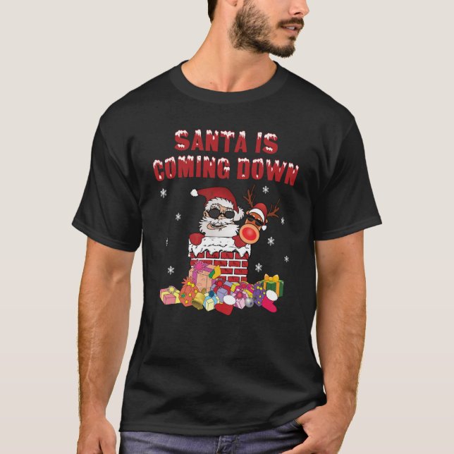 Der Weihnachtsmann kommt den Schornstein herunter T-Shirt (Vorderseite)