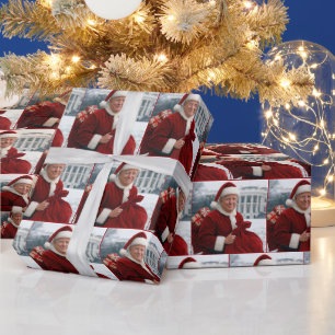 Der Weihnachtsmann Trump vor dem Weißen Haus Geschenkpapier