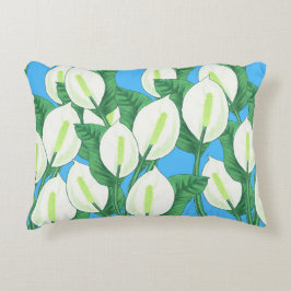 Der weiße Frieden liegt auf hellblauem Hintergrund Dekokissen