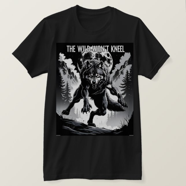 Der Wilde wird nicht knien - Wolf unter dem Mond T-Shirt (Design vorne)