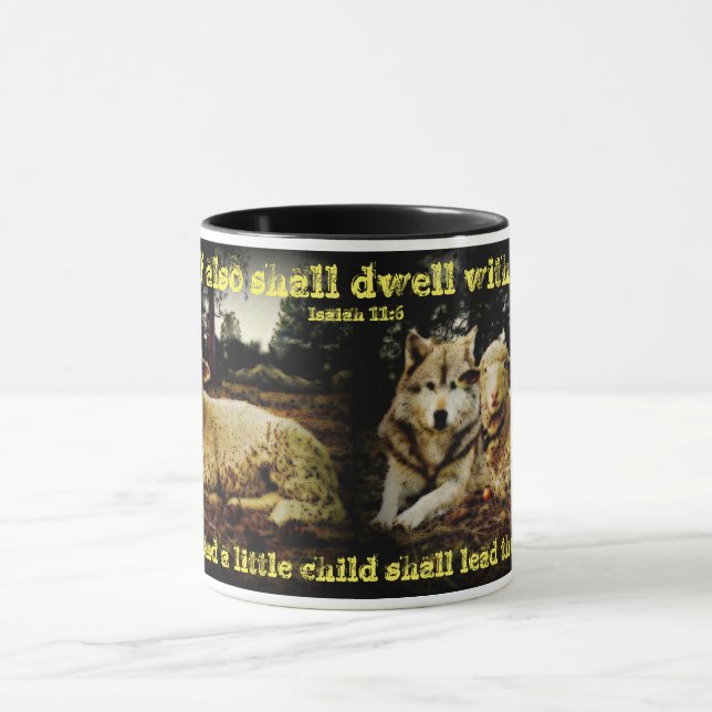 "Der Wolf bleibt mit dem niederlegenden Lamm" Tasse (Zentrum)