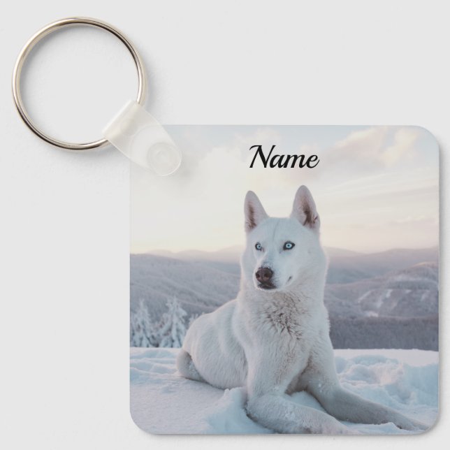 Der zauberhafte Weiße Husky-Hund im Schnee Schlüsselanhänger (Vorderseite)