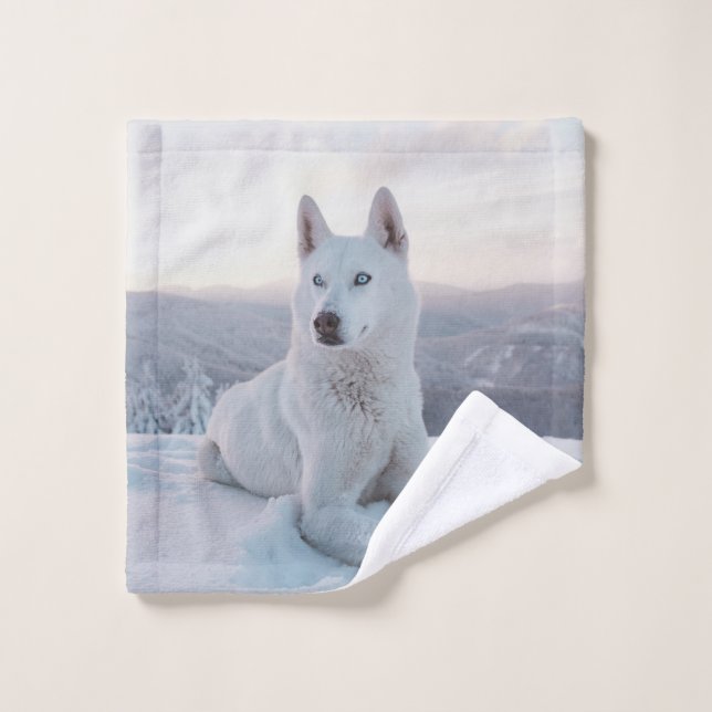 Der zauberhafte Weiße Husky-Hund im Schnee Waschlappen (Waschlappen)