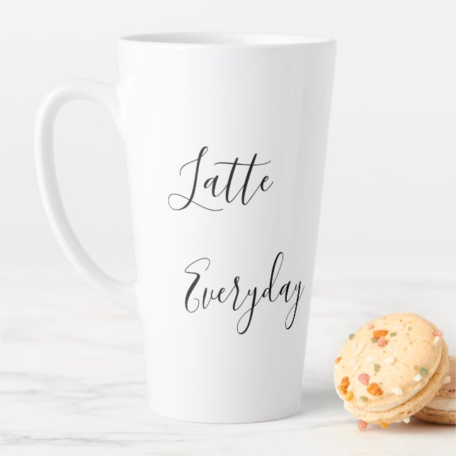 Dernière Mug latte minimale quotidienne (En situation)