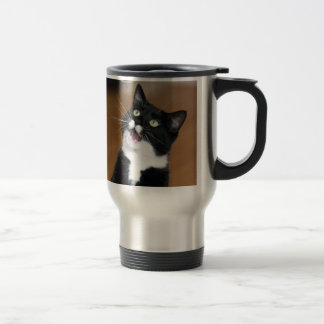 Derpy Katze, die ein albernes Gesicht macht Reisebecher