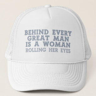 Derrière chaque casquette