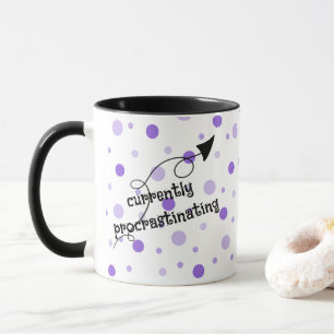 Derzeit verzögert die Tasse von Polka Dot