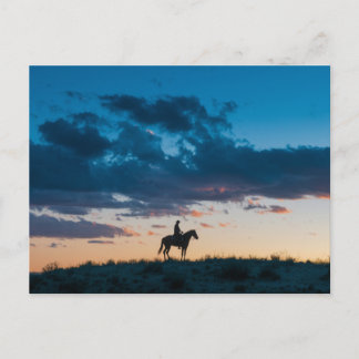 Desert Afterglow Wedding Invitation Serene Einladungspostkarte