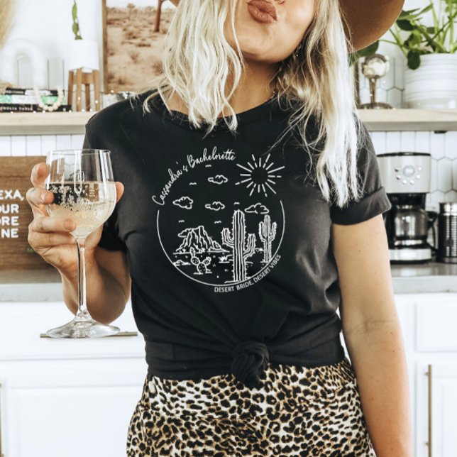 Desert Bachelorette Party, Girls' Weekend T-Shirt (Von Creator hochgeladen)