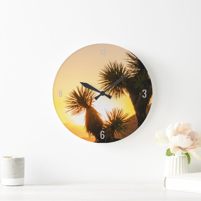 Desert Themed Wohngestaltung mit Cactus Foto Große Wanduhr (Zuhause)