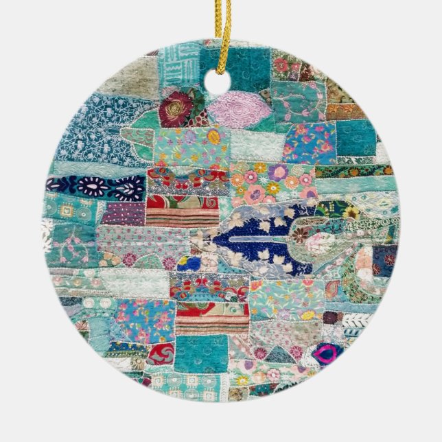 Design der Aqua- und Blue-Quilt-Tapisserie Keramik Ornament (Vorne)