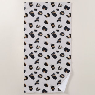 Design der Serie "Tropical Animal Print and Green" Strandtuch