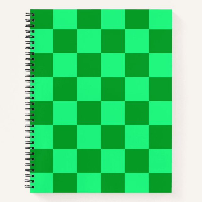 Design für helles und dunkelgrünes Schachbrett Notizbuch (Vorderseite)