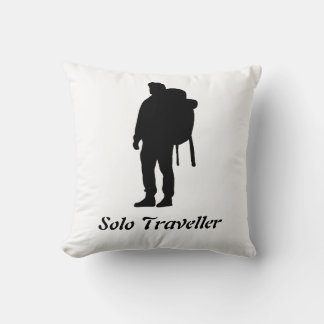 Design für Personen, die allein reisen Liebe haben Kissen
