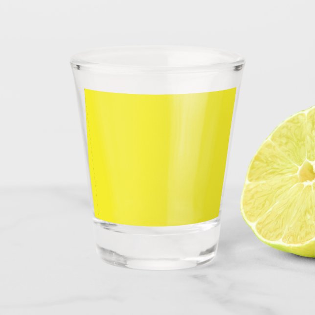 Design mit gelbem Hintergrund und schwarzer Grenze Schnapsglas (Vorderseite)