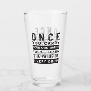 Design von Weisheit-Zitaten - Wert jedes einzelnen Glas