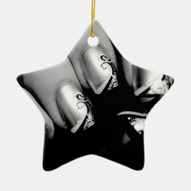 Designer Fingernails Keramik Ornament (Vorne)