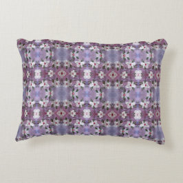 Designer-Kissen mit weißem Blumendesign Dekokissen