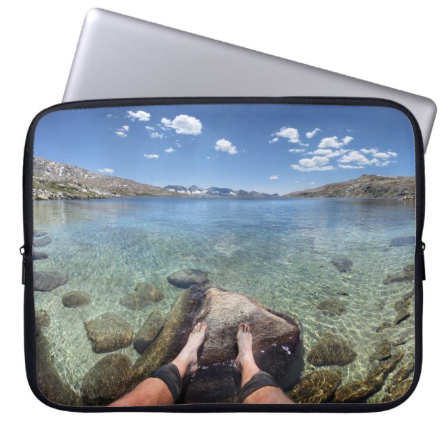 Desolation Lake - Sierra Laptopschutzhülle (Vorderseite)
