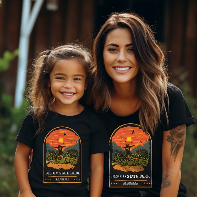 Desoto Staat Park Camping Ausflug Retro T-Shirt (Von Creator hochgeladen)