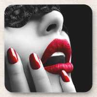 Belle Femme Avec Masque De Dentelle Noire