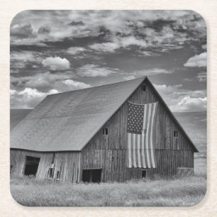Dessous De Verre Carré Fermes   BW American Flag Barn Scene