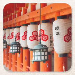 Dessous De Verre Carré Lanternes à l'intérieur du sanctuaire Itsukushima