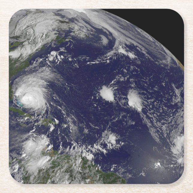 Dessous De Verre Carré L'Ouragan Irene Traverse Les Bahamas. (Devant)