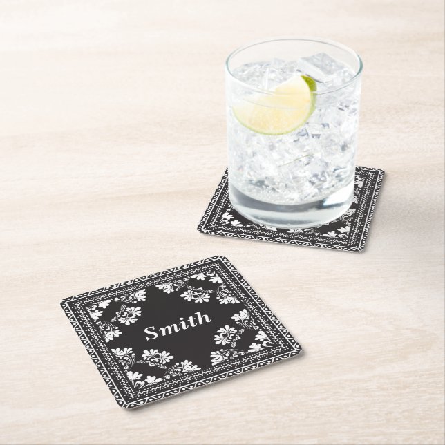 Dessous De Verre Carré Nom de Bandanna noir et blanc (En situation)