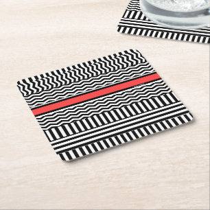 DESSOUS DE VERRE CARRÉ STRIPES DE CHEVRON BLANC NOIR + BANDE ROUGE