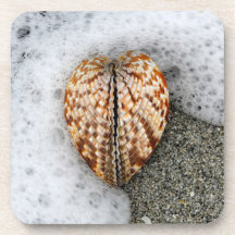 Coeur sur la plage
