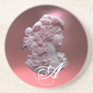 DESSOUS DE VERRE EN GRÈS CAMEO ANTIQUE, DAME AVEC MONOGRAMME DE PÂTES